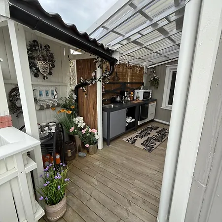 Monas Sommerresidens Midt I Hjertet Av Kragero Exterior photo