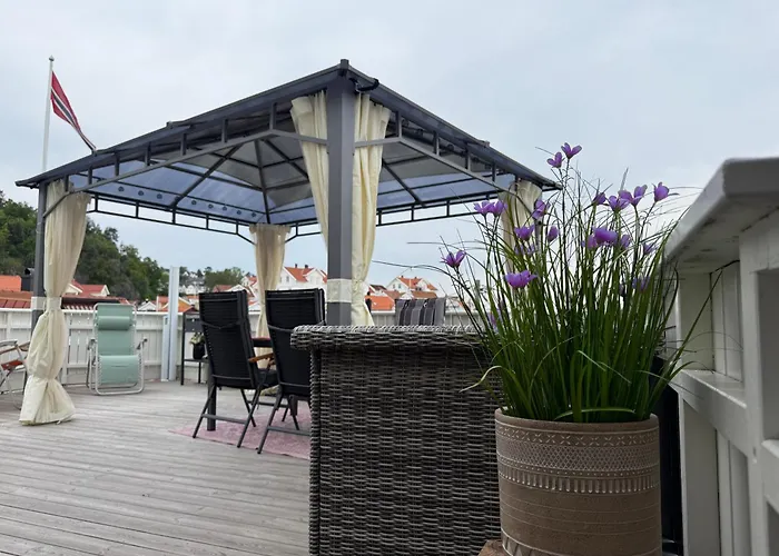 Monas Sommerresidens Midt I Hjertet Av Kragero